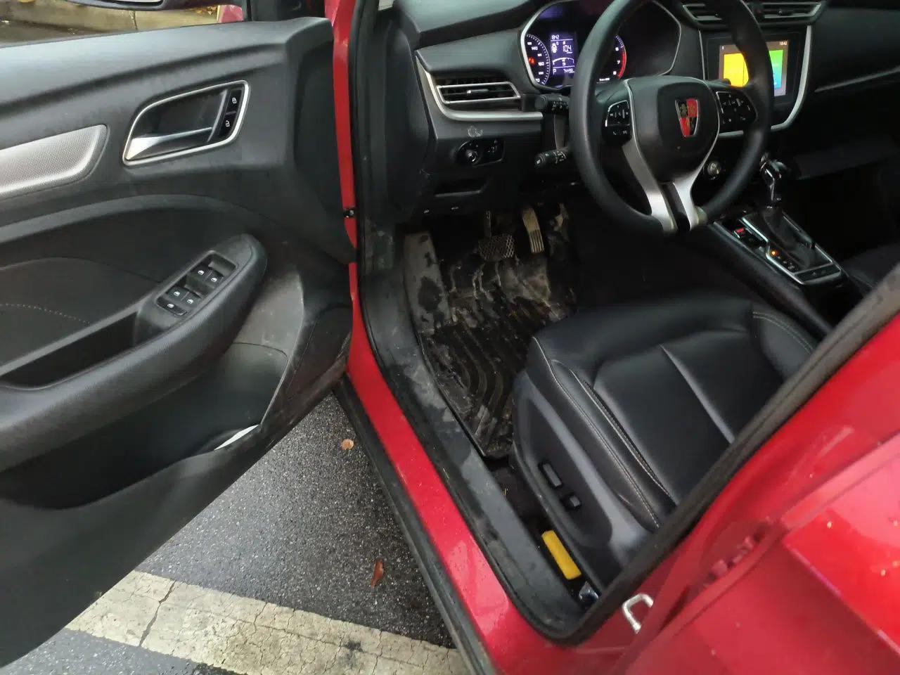 Roewe RX3 2018 1.6L CVT Flagship Edition — миниатюра 17