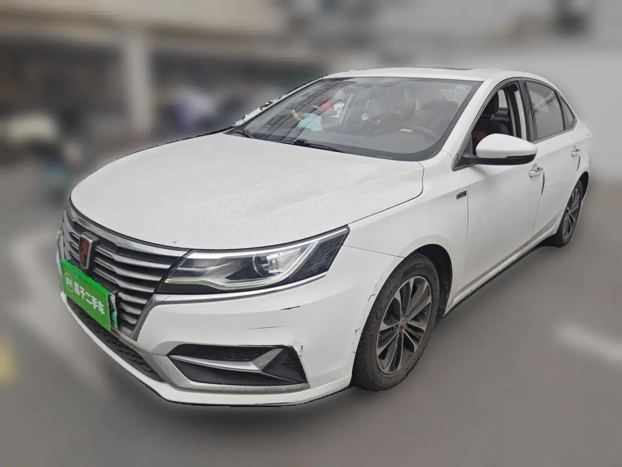 Roewe i6 New Energy 2019 PLUS 50T Internet Glory Flagship Edition — миниатюра 1