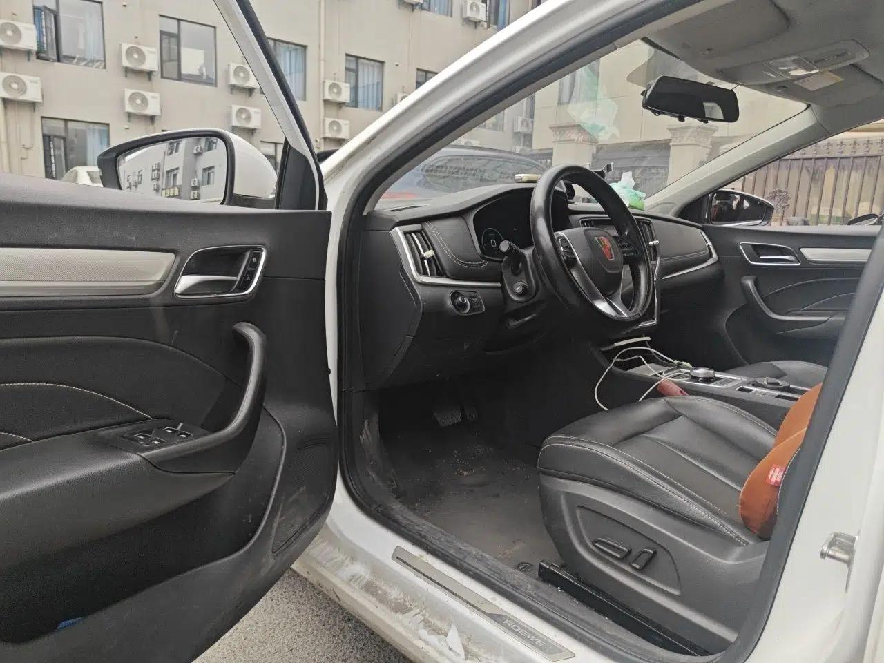 Roewe i6 New Energy 2019 PLUS 50T Internet Glory Flagship Edition — миниатюра 17
