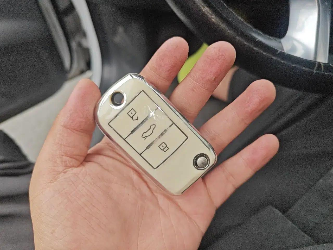 Roewe i6 New Energy 2019 PLUS 50T Internet Glory Flagship Edition — миниатюра 9