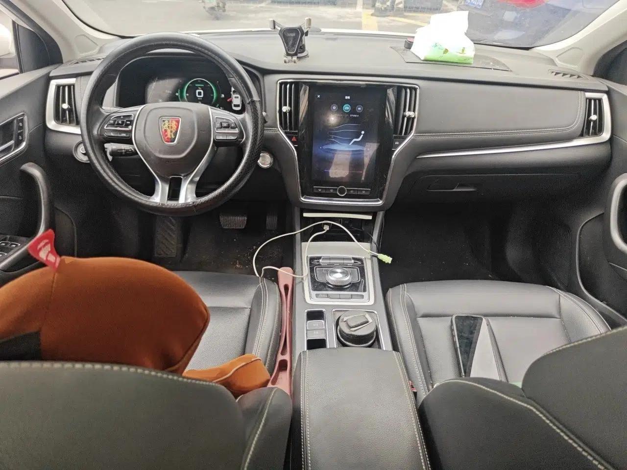 Roewe i6 New Energy 2019 PLUS 50T Internet Glory Flagship Edition — миниатюра 10
