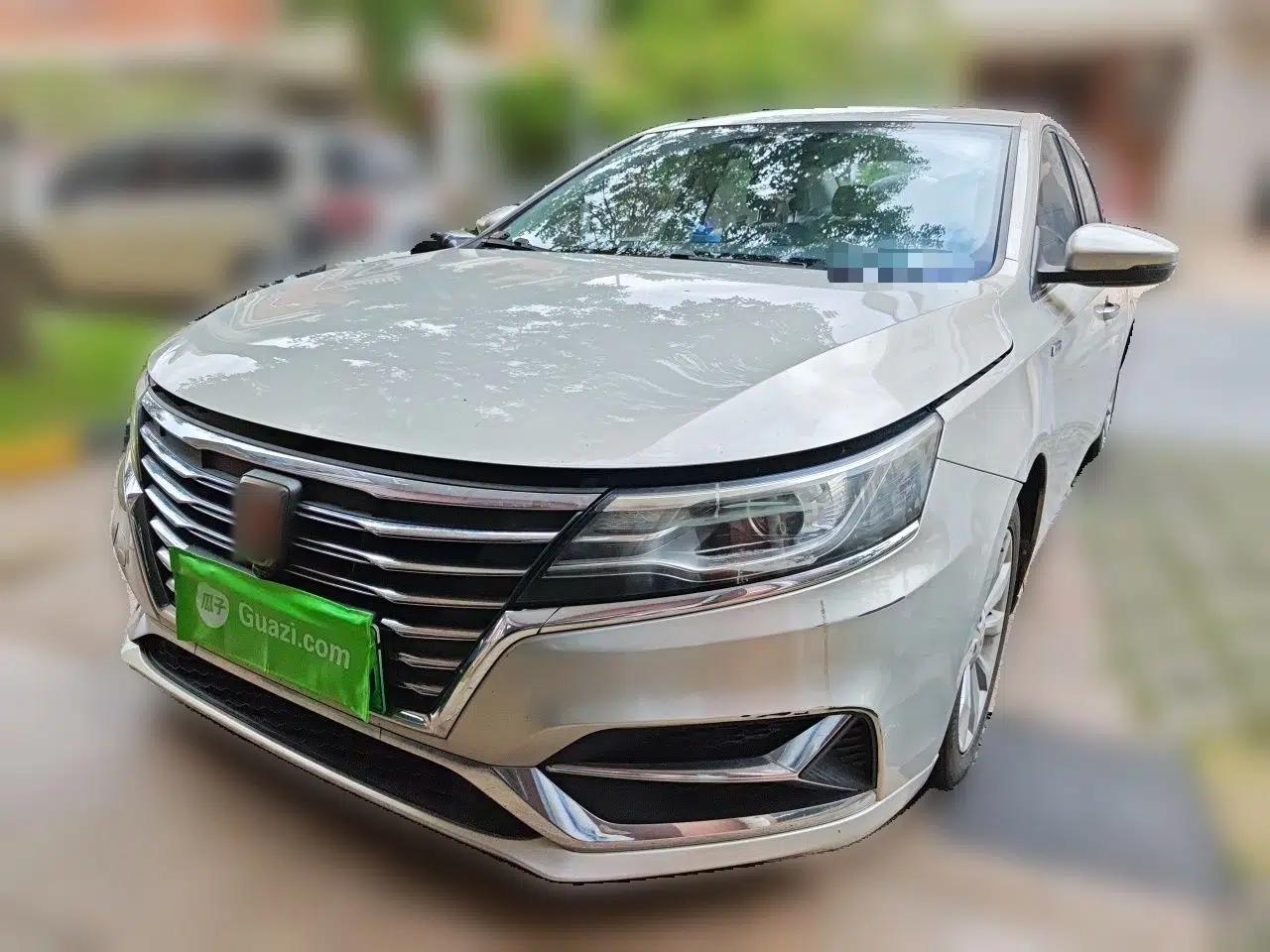 Roewe i6 New Energy 2017 45T Hybrid Connect & Smart Enjoyment Edition — миниатюра 1