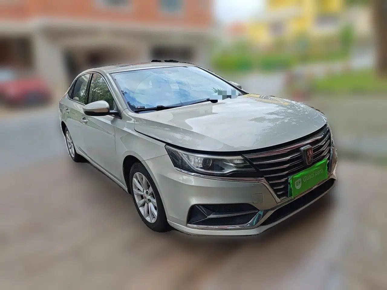 Roewe i6 New Energy 2017 45T Hybrid Connect & Smart Enjoyment Edition — миниатюра 3