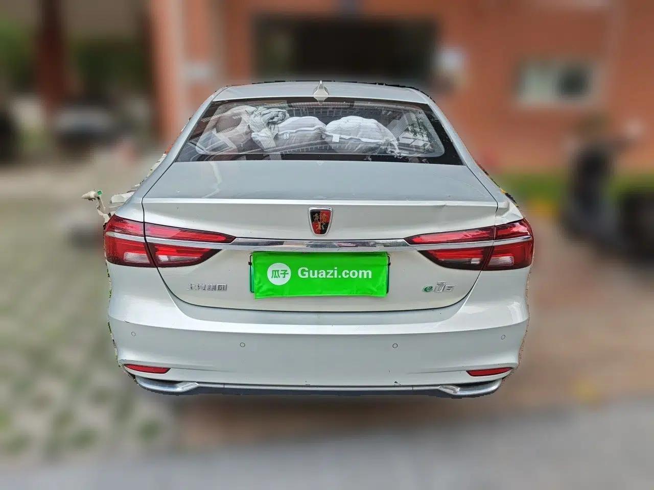 Roewe i6 New Energy 2017 45T Hybrid Connect & Smart Enjoyment Edition — миниатюра 5