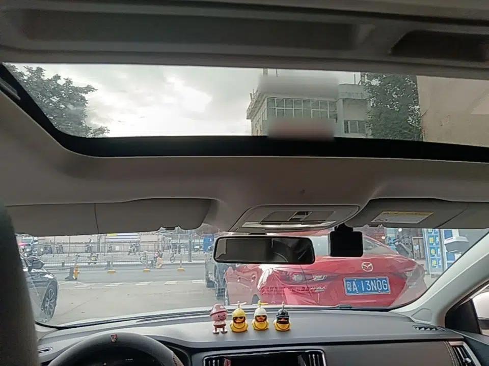 Roewe i6 New Energy 2019 PLUS 50T Internet Glory Flagship Edition — миниатюра 20