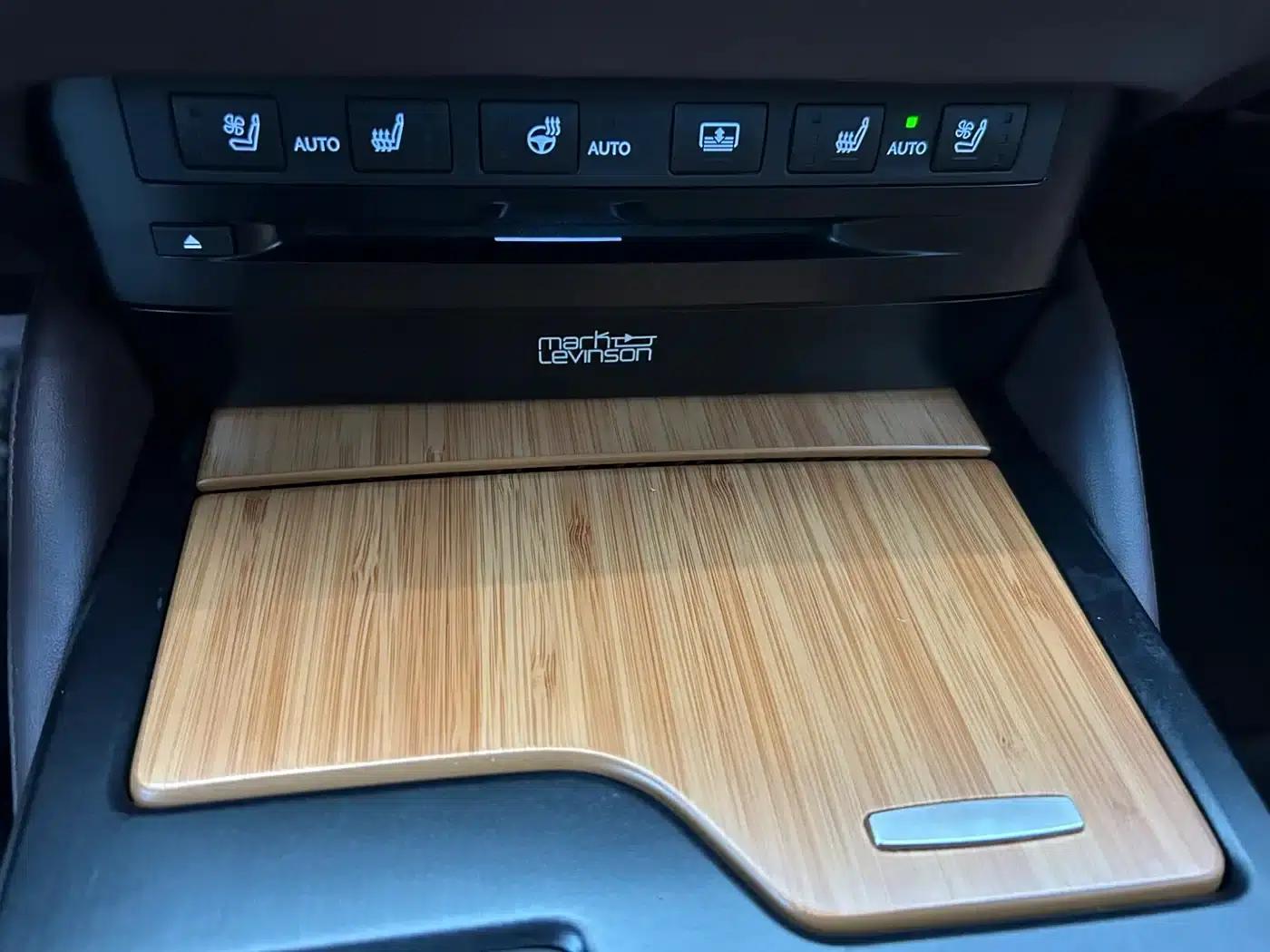 Lexus ES 2020 300h Executive Edition — миниатюра 15
