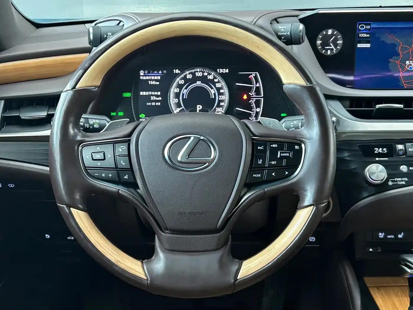 Lexus ES 2020 300h Executive Edition — миниатюра 17