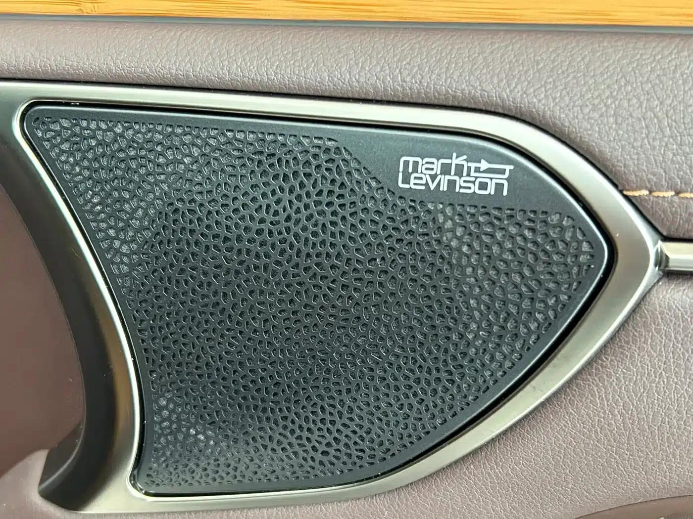 Lexus ES 2020 300h Executive Edition — миниатюра 23