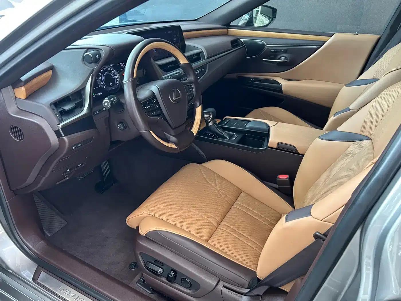 Lexus ES 2020 300h Executive Edition — миниатюра 8