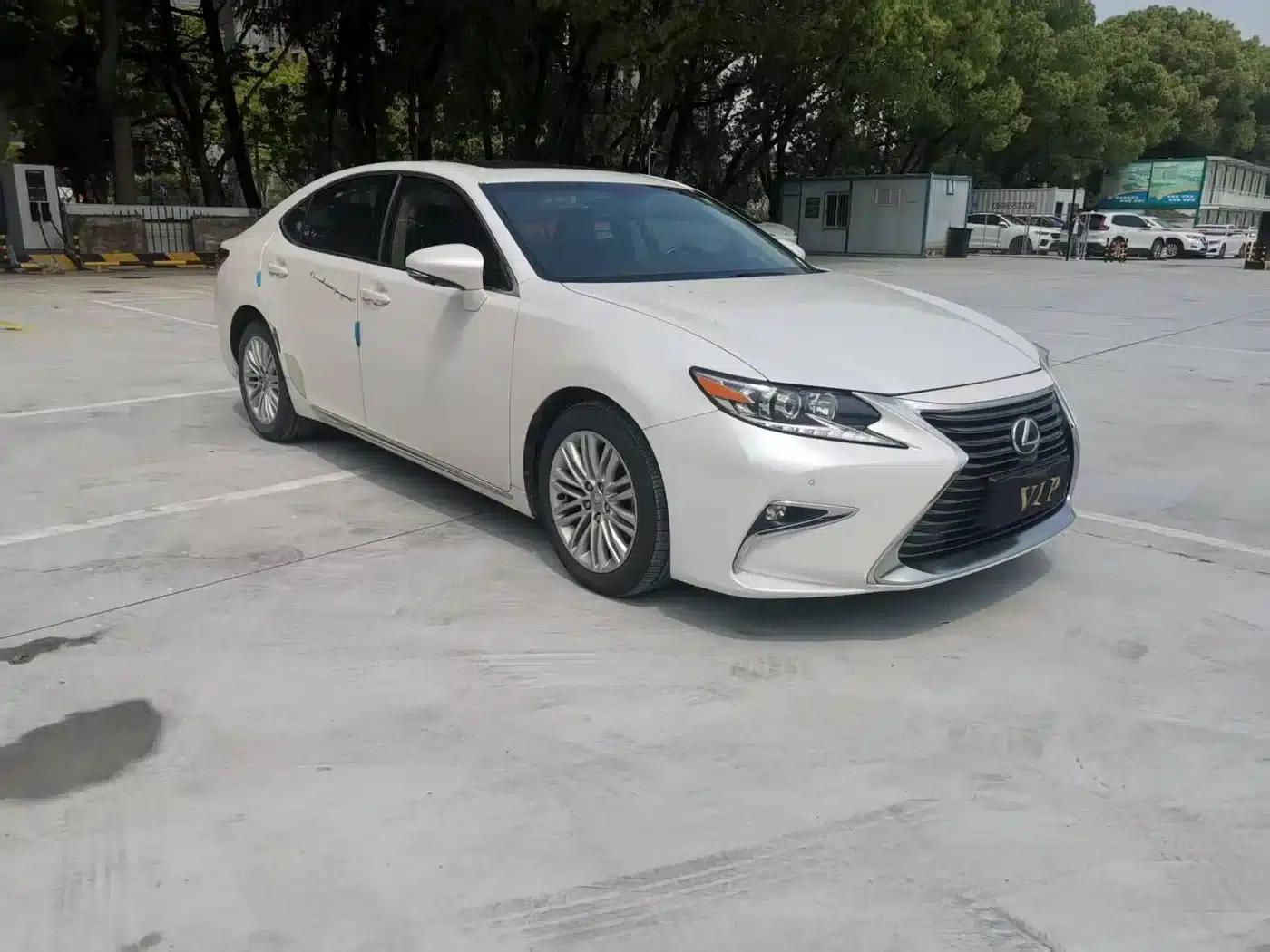 Lexus ES 2015 200 Elite Edition — миниатюра 2