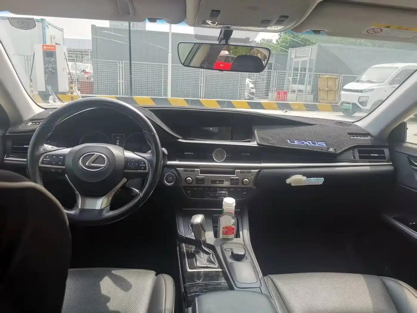 Lexus ES 2015 200 Elite Edition — миниатюра 6