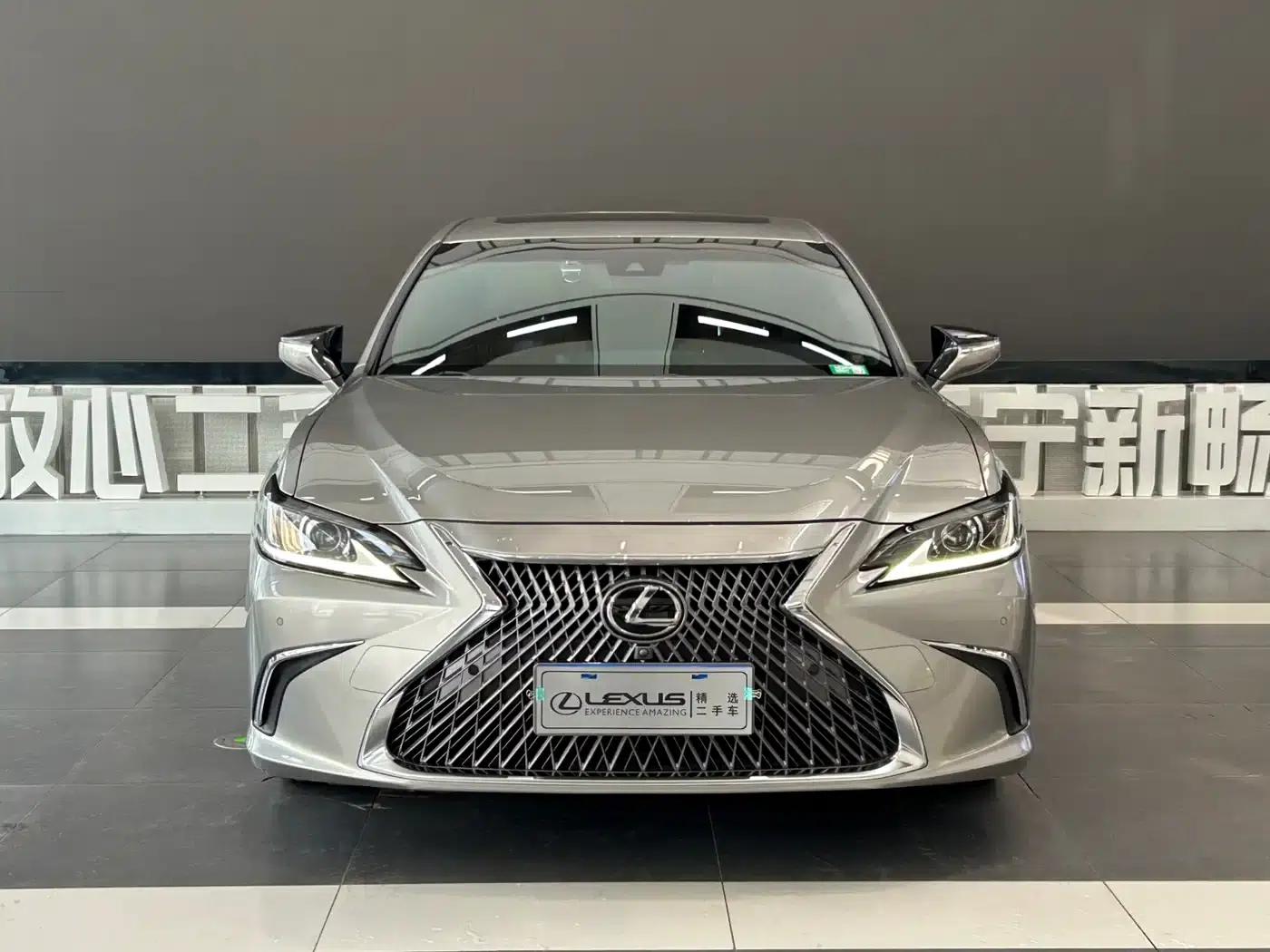 Lexus ES 2018 200 Luxury Edition (China V emission standard) — миниатюра 2