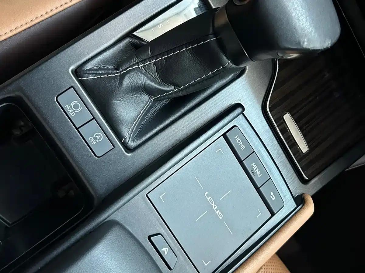 Lexus ES 2018 200 Luxury Edition (China V emission standard) — миниатюра 17