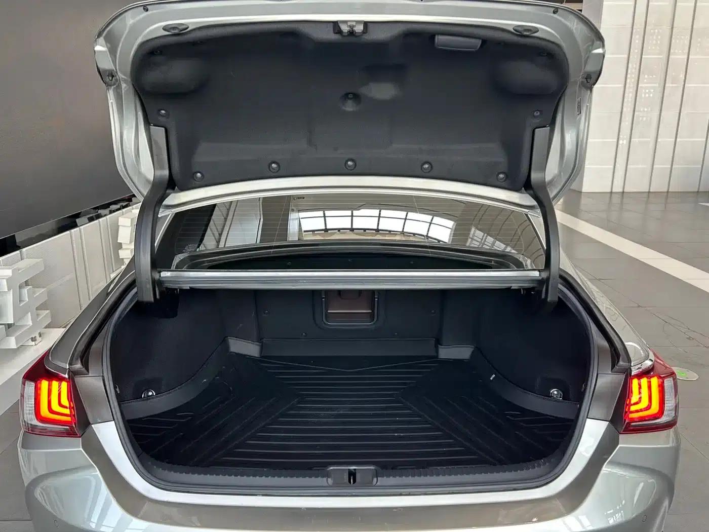 Lexus ES 2018 200 Luxury Edition (China V emission standard) — миниатюра 19