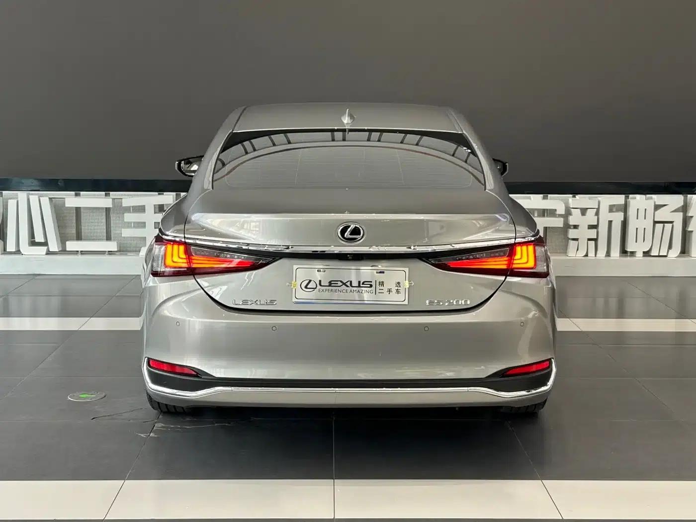 Lexus ES 2018 200 Luxury Edition (China V emission standard) — миниатюра 5