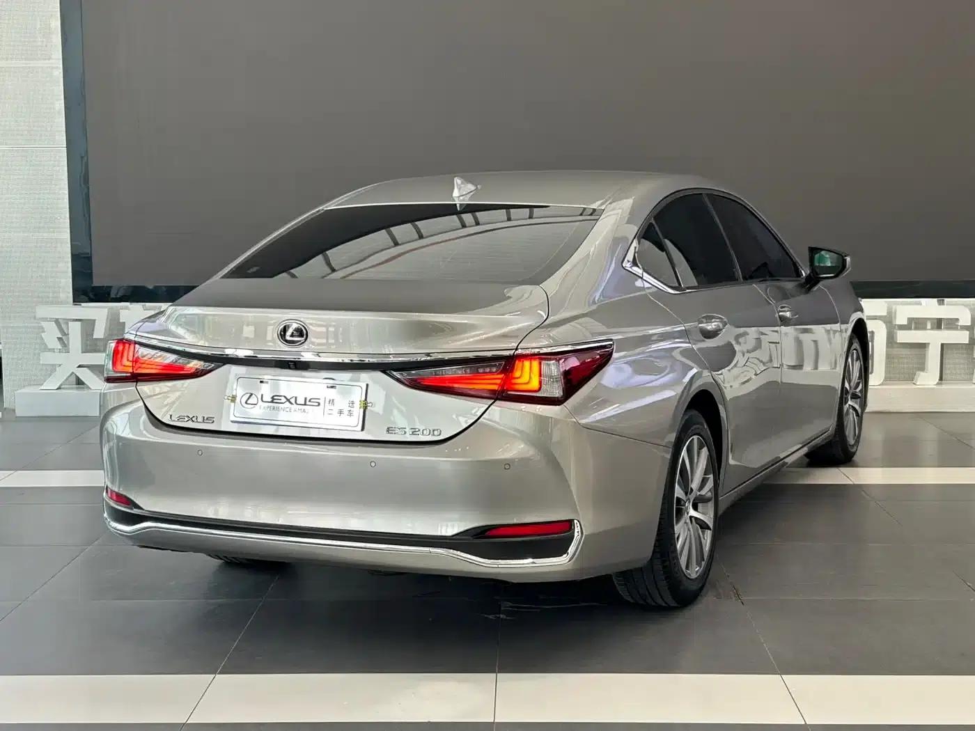 Lexus ES 2018 200 Luxury Edition (China V emission standard) — миниатюра 6