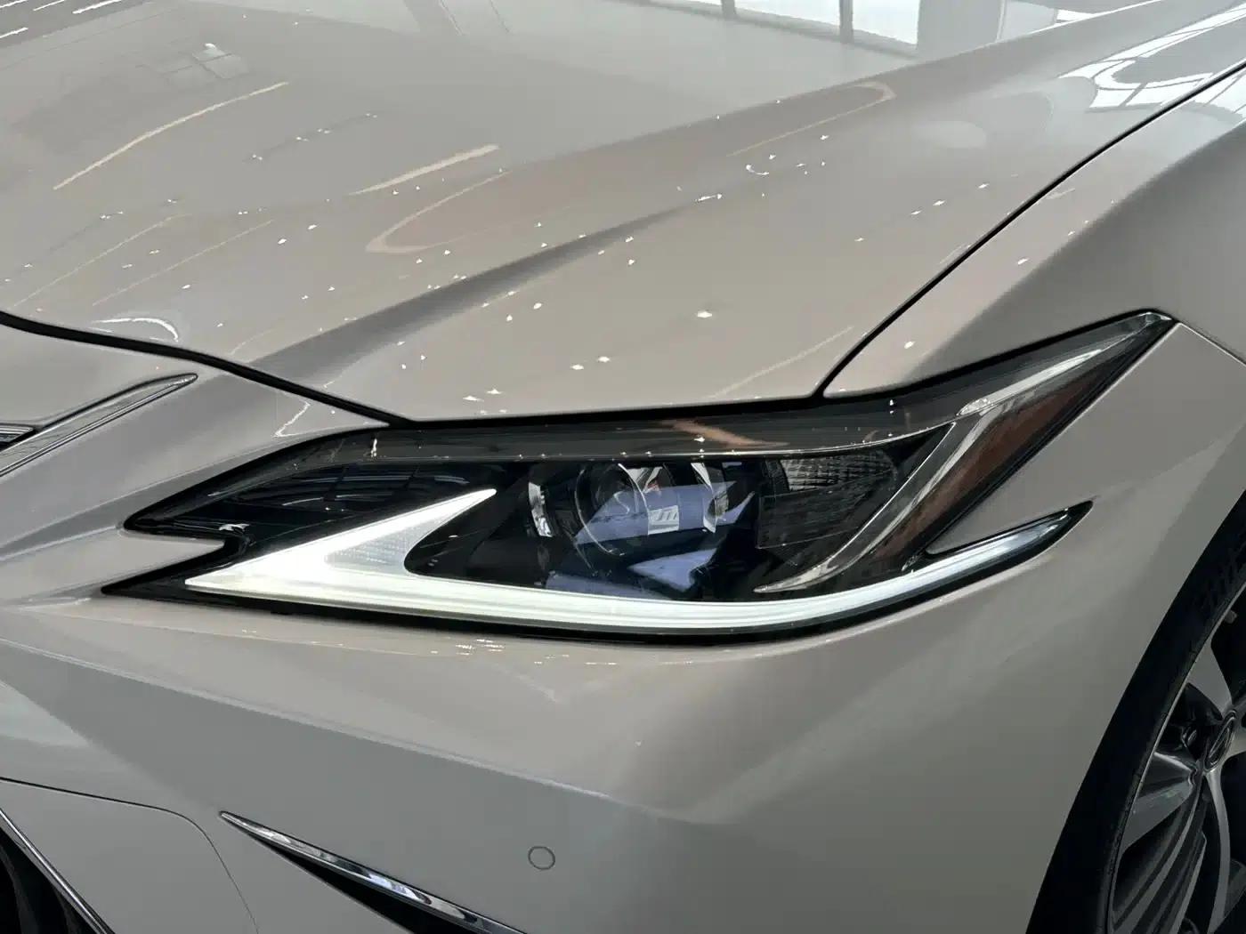 Lexus ES 2020 200 Excellence Edition — миниатюра 21