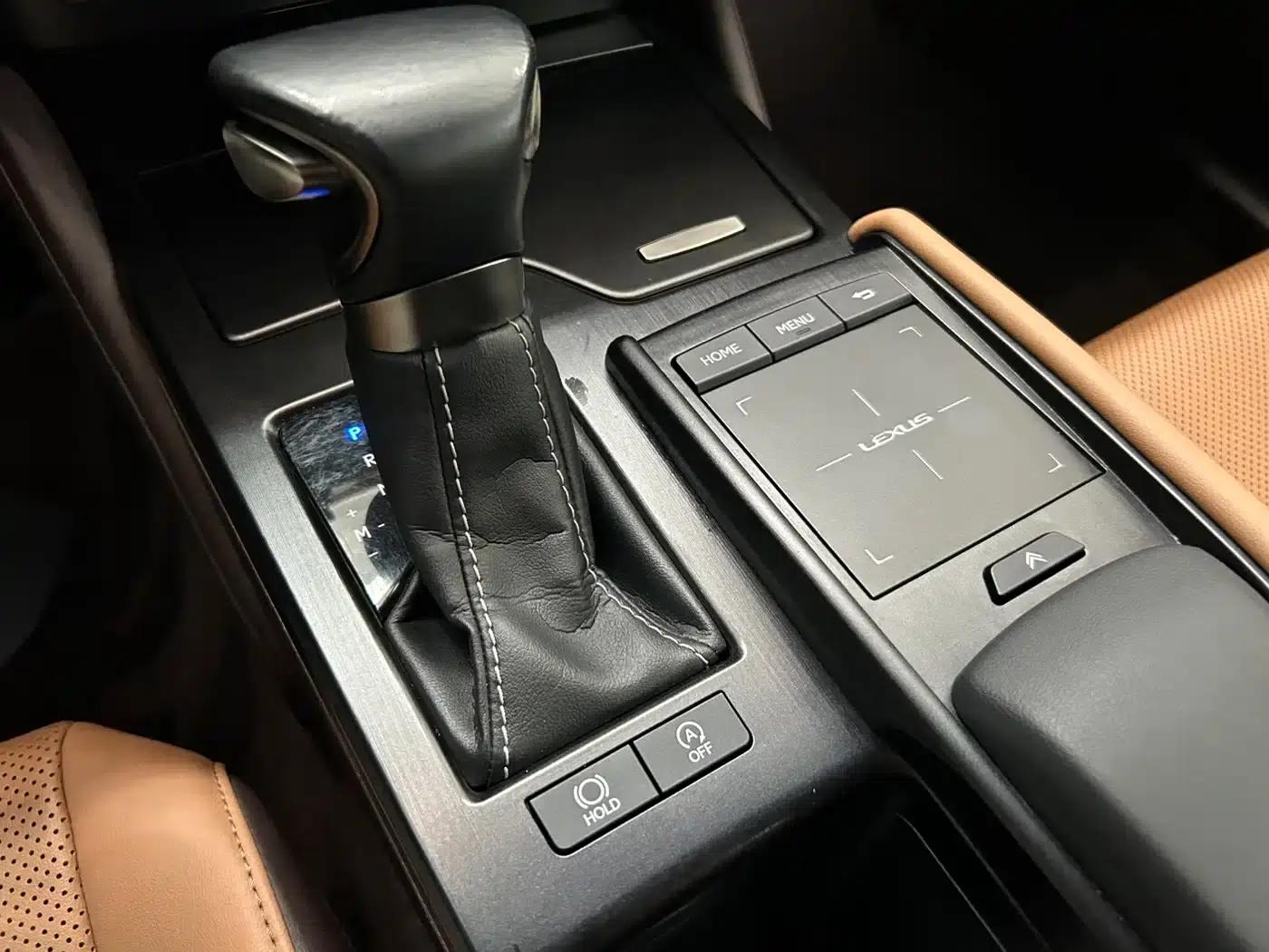 Lexus ES 2020 200 Excellence Edition — миниатюра 23