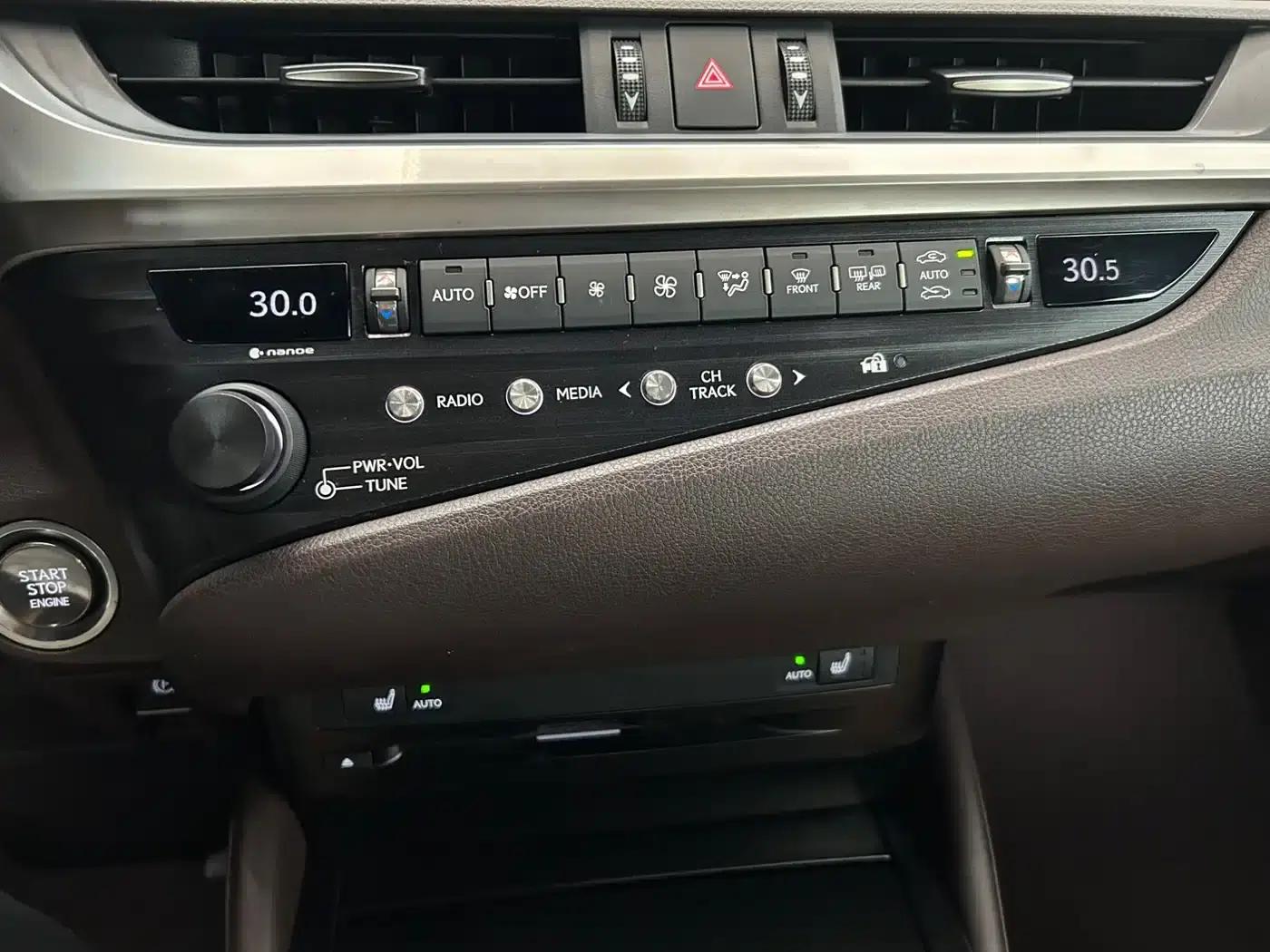 Lexus ES 2020 200 Excellence Edition — миниатюра 27