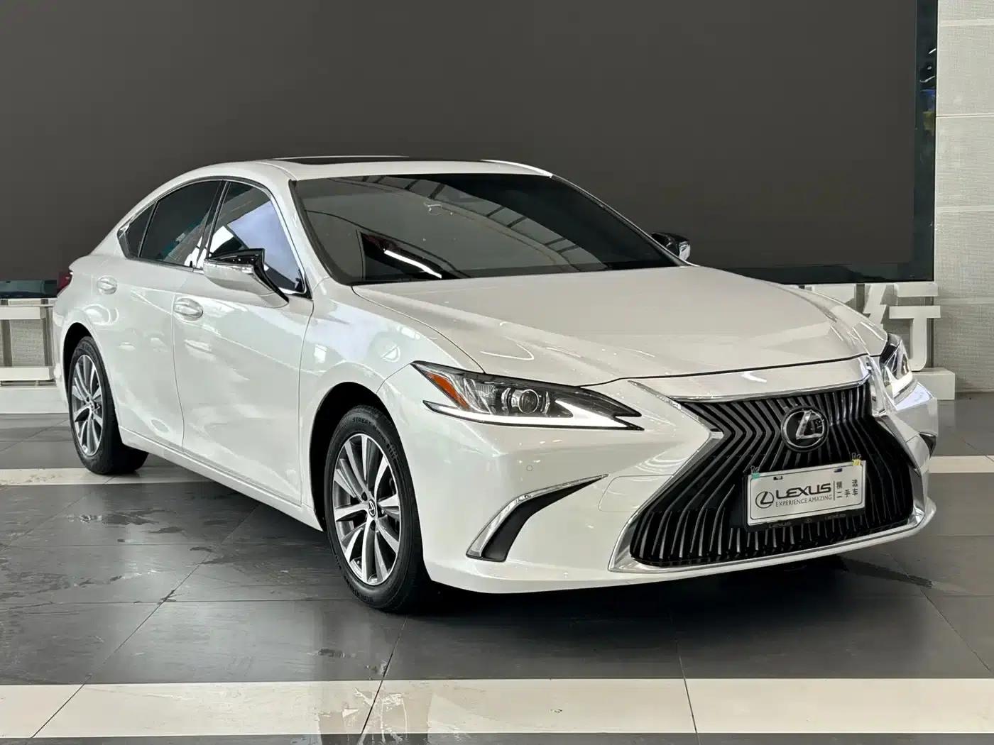 Lexus ES 2020 200 Excellence Edition — миниатюра 6