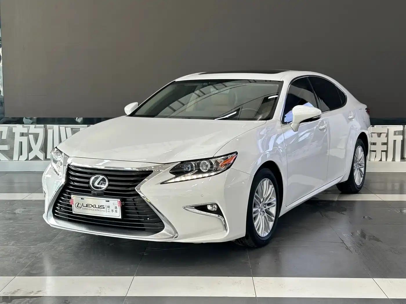 Lexus ES 2015 200 Elite Edition — миниатюра 1