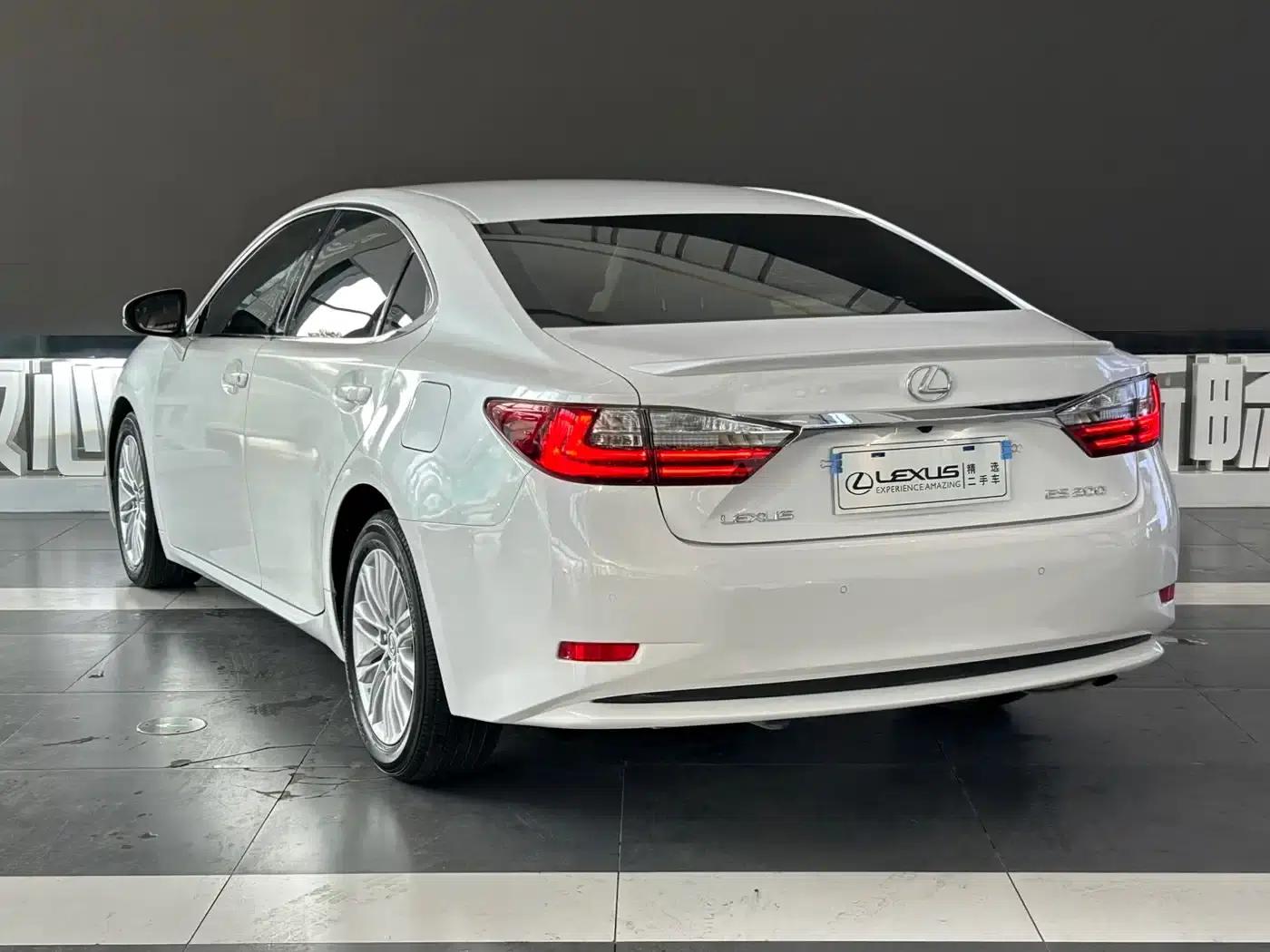 Lexus ES 2015 200 Elite Edition — миниатюра 4