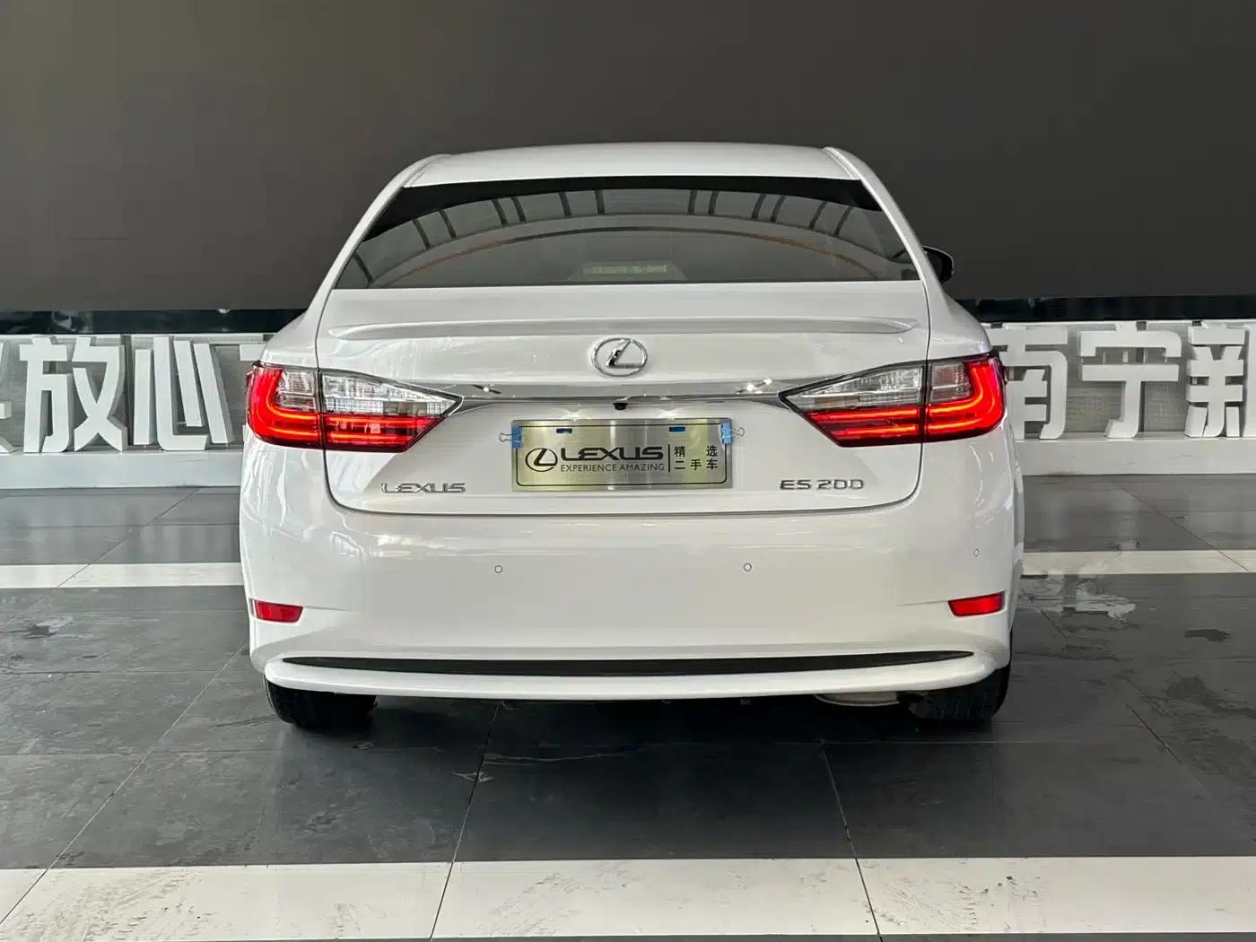 Lexus ES 2015 200 Elite Edition — миниатюра 5