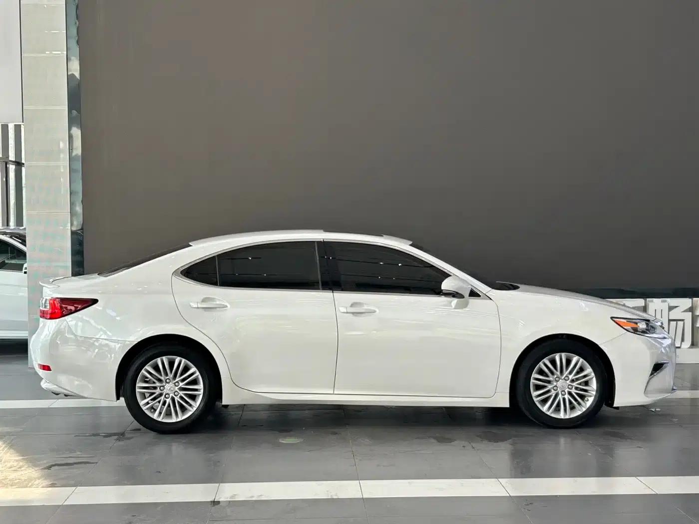Lexus ES 2015 200 Elite Edition — миниатюра 7
