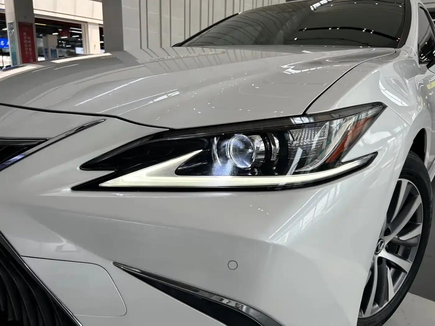 Lexus ES 2018 200 Premium Edition (China V emission standard) — миниатюра 18
