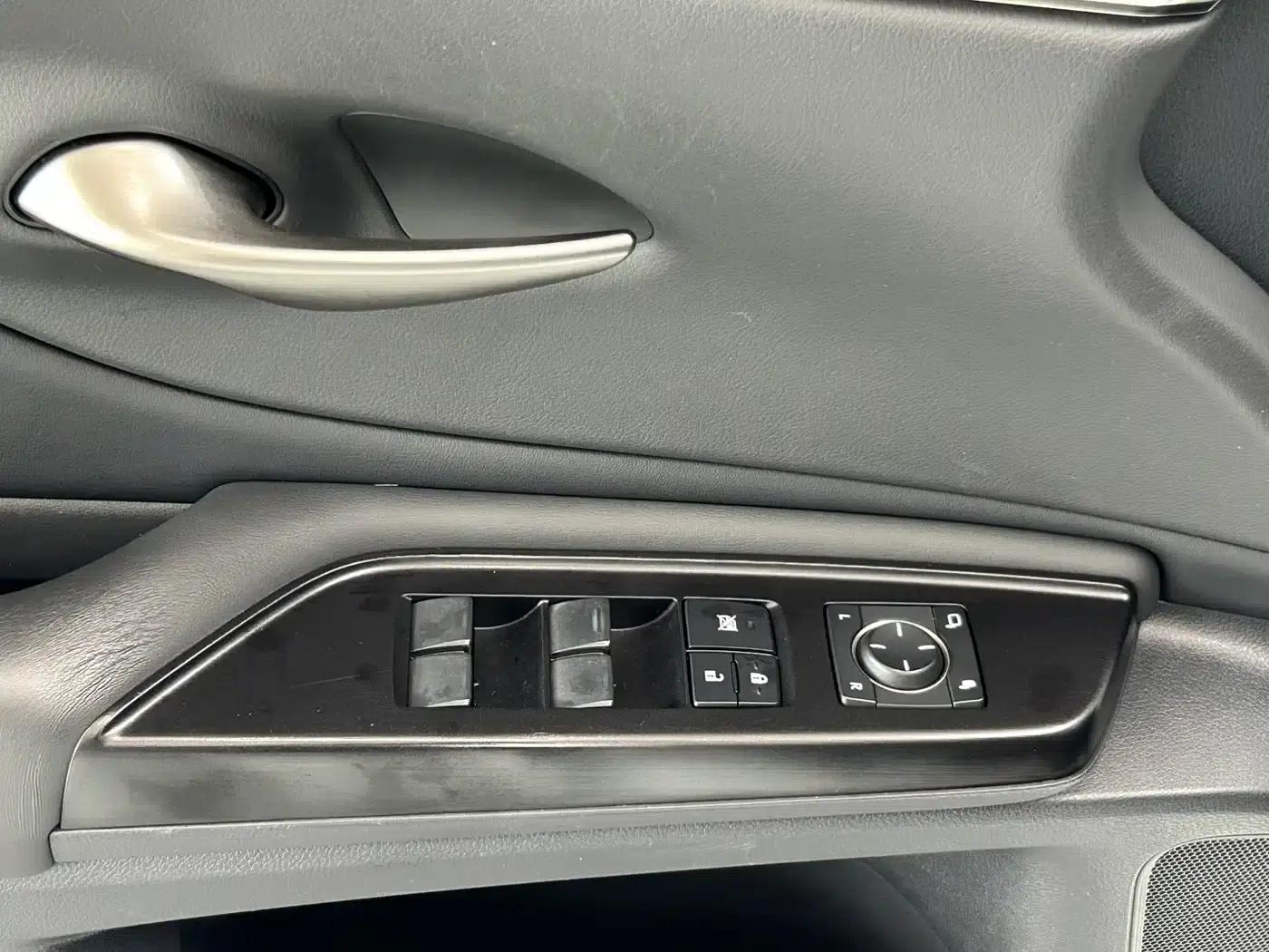 Lexus ES 2018 200 Premium Edition (China V emission standard) — миниатюра 8