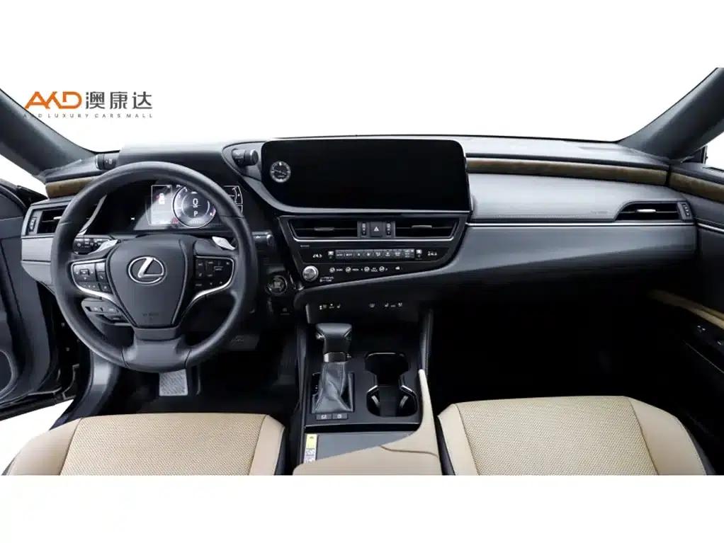 Lexus ES200/2.0/2024/Premium Edition — миниатюра 5