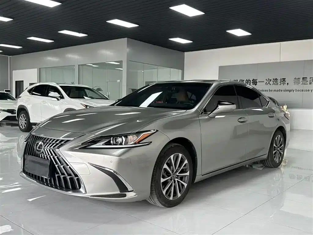 Lexus ES 2022 200 Premium Edition — миниатюра 1