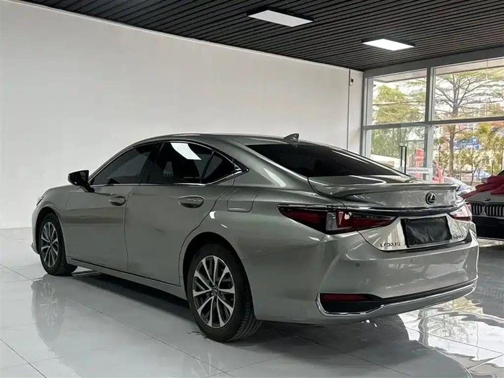 Lexus ES 2022 200 Premium Edition — миниатюра 9