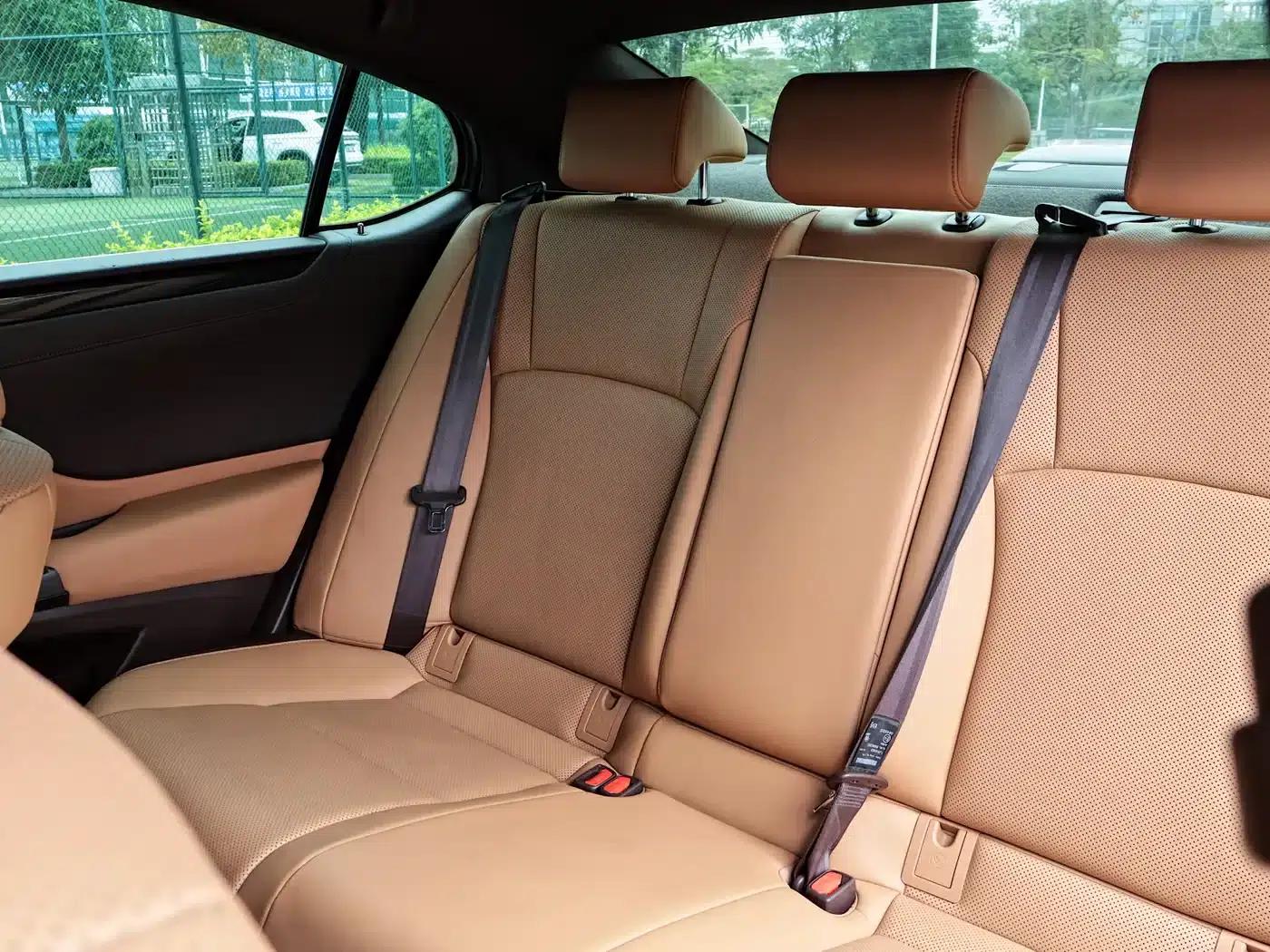 Lexus ES 2020 300h Premium Edition — миниатюра 12