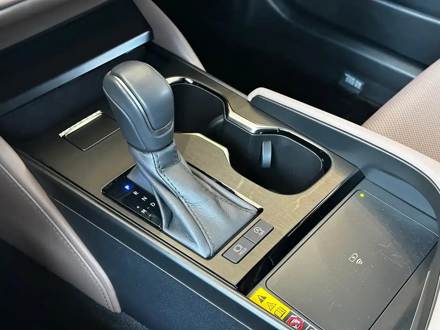 Lexus ES 2025 200 Premium Edition — миниатюра 10