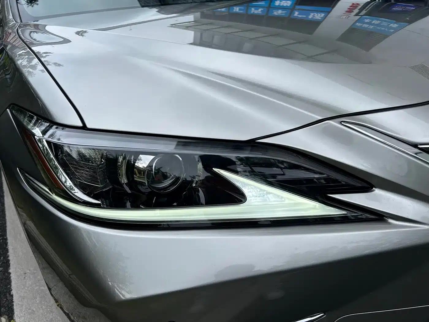 Lexus ES 2018 300h Premium Edition (China V emission standard) — миниатюра 13