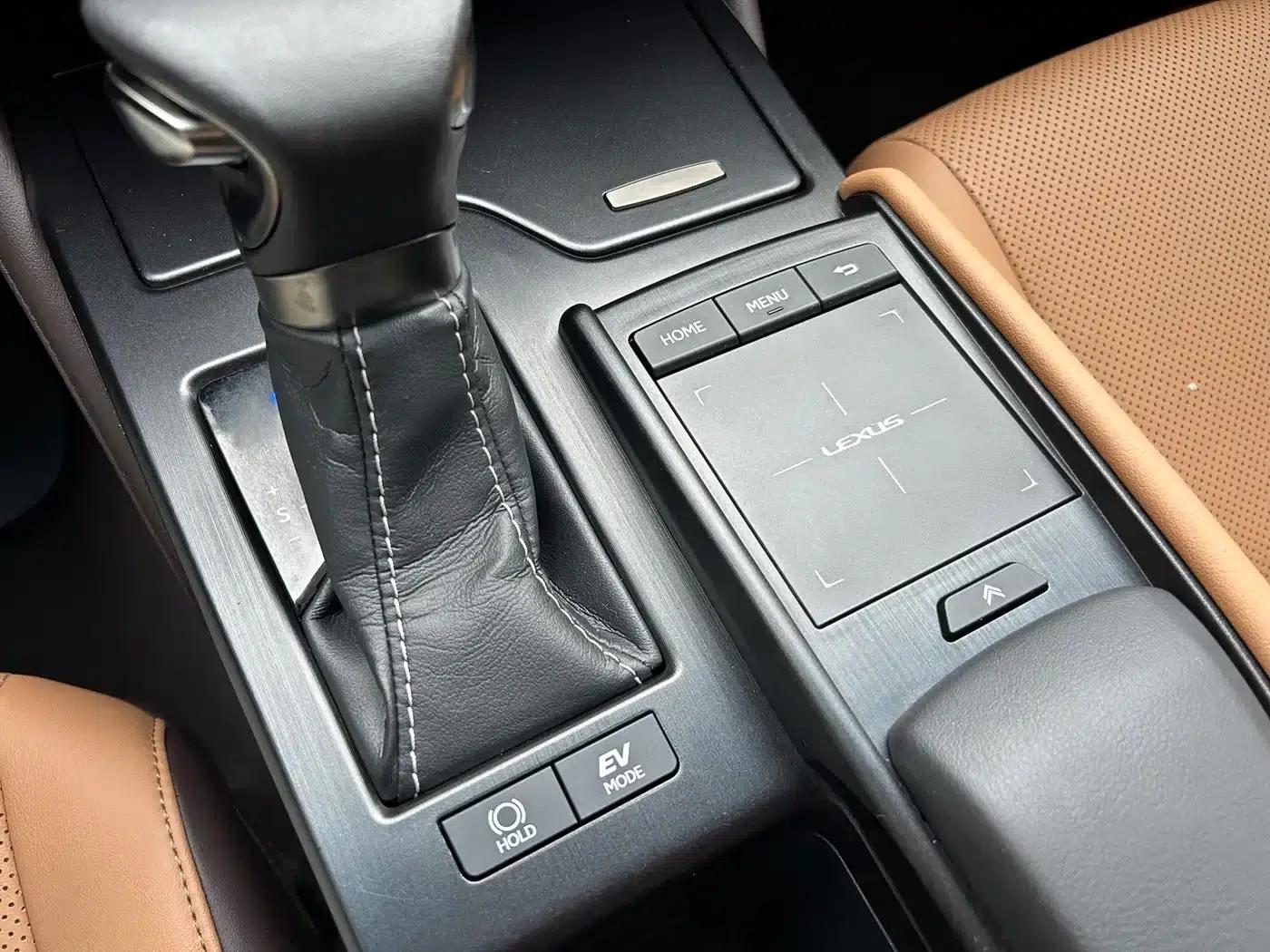 Lexus ES 2018 300h Premium Edition (China V emission standard) — миниатюра 20