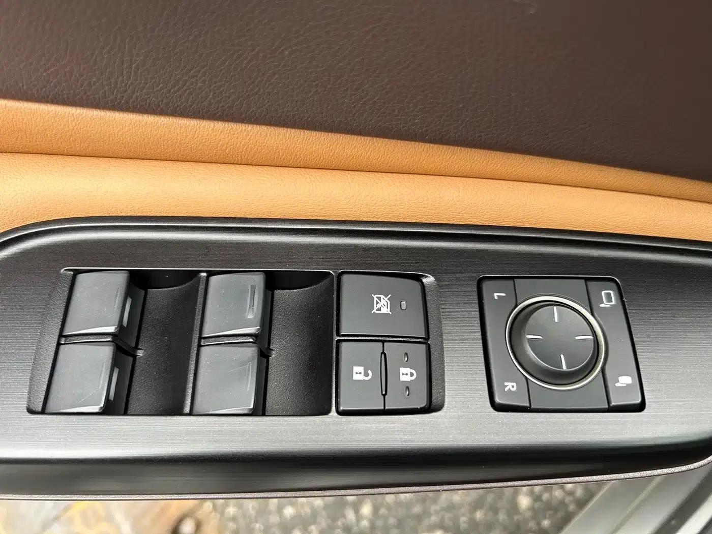 Lexus ES 2018 300h Premium Edition (China V emission standard) — миниатюра 21