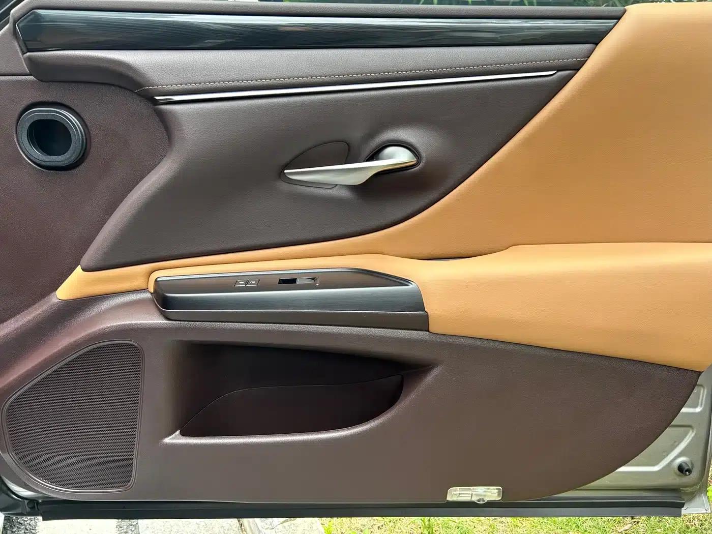 Lexus ES 2018 300h Premium Edition (China V emission standard) — миниатюра 26