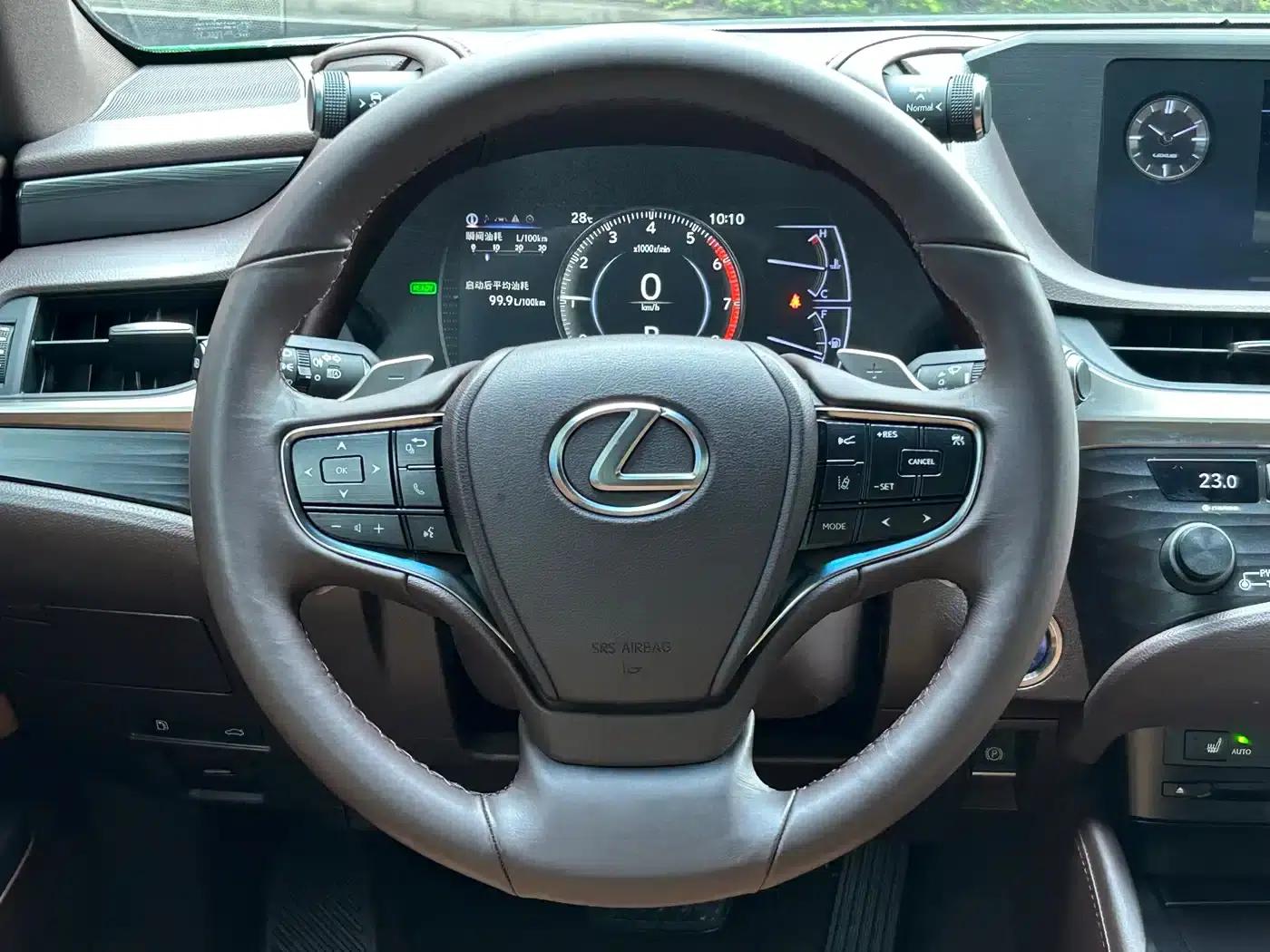 Lexus ES 2018 300h Premium Edition (China V emission standard) — миниатюра 29
