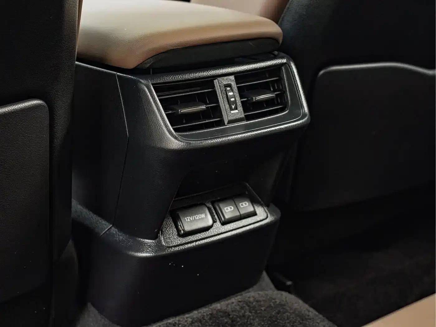 Lexus ES 2022 300h Premium Edition — миниатюра 11