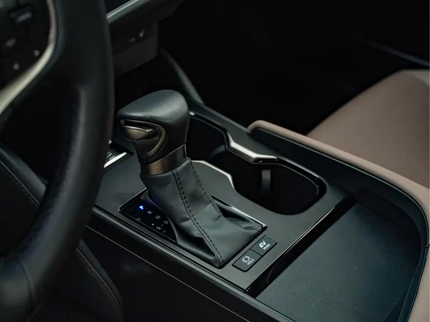 Lexus ES 2022 300h Premium Edition — миниатюра 13