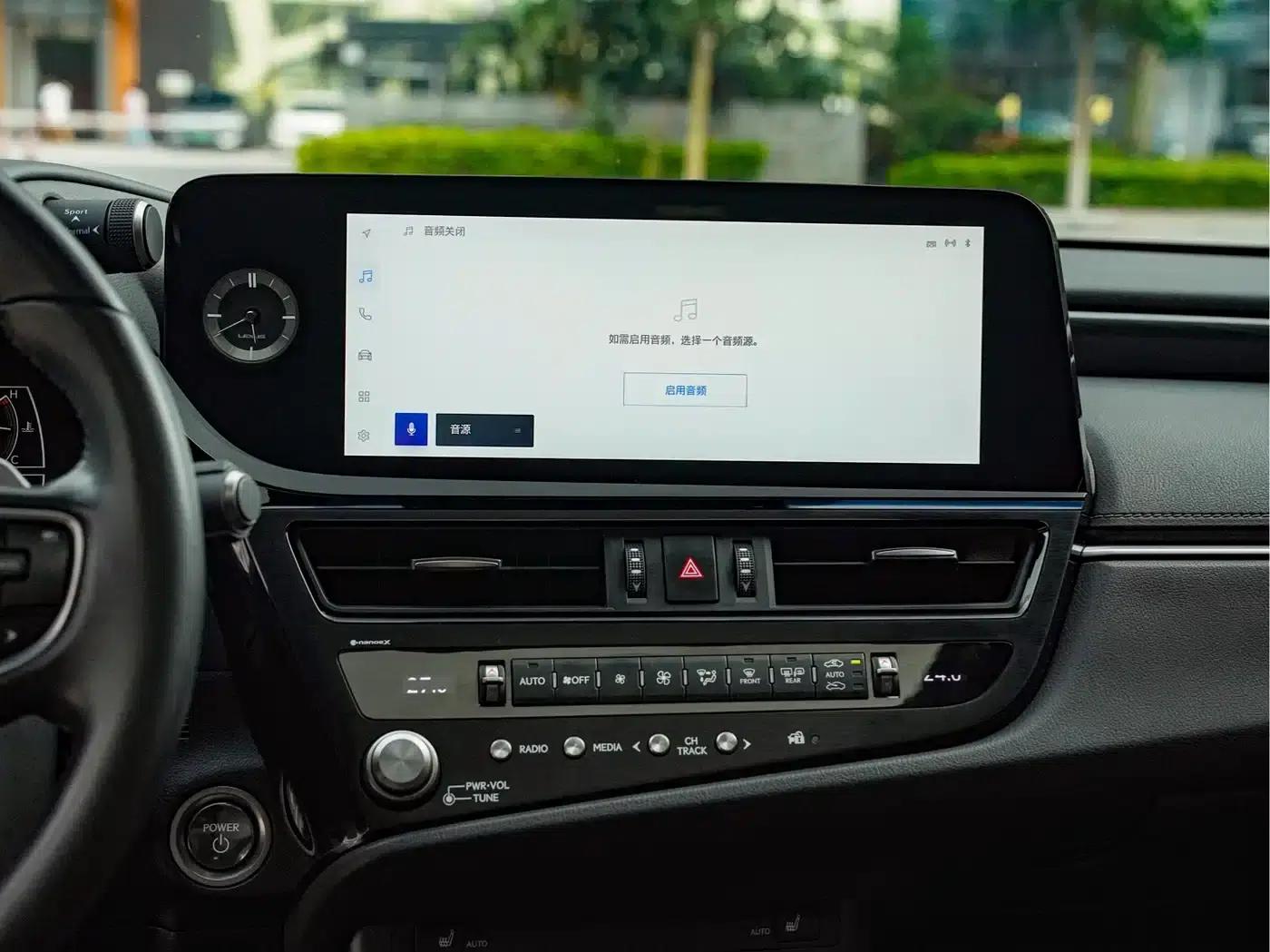 Lexus ES 2022 300h Premium Edition — миниатюра 14