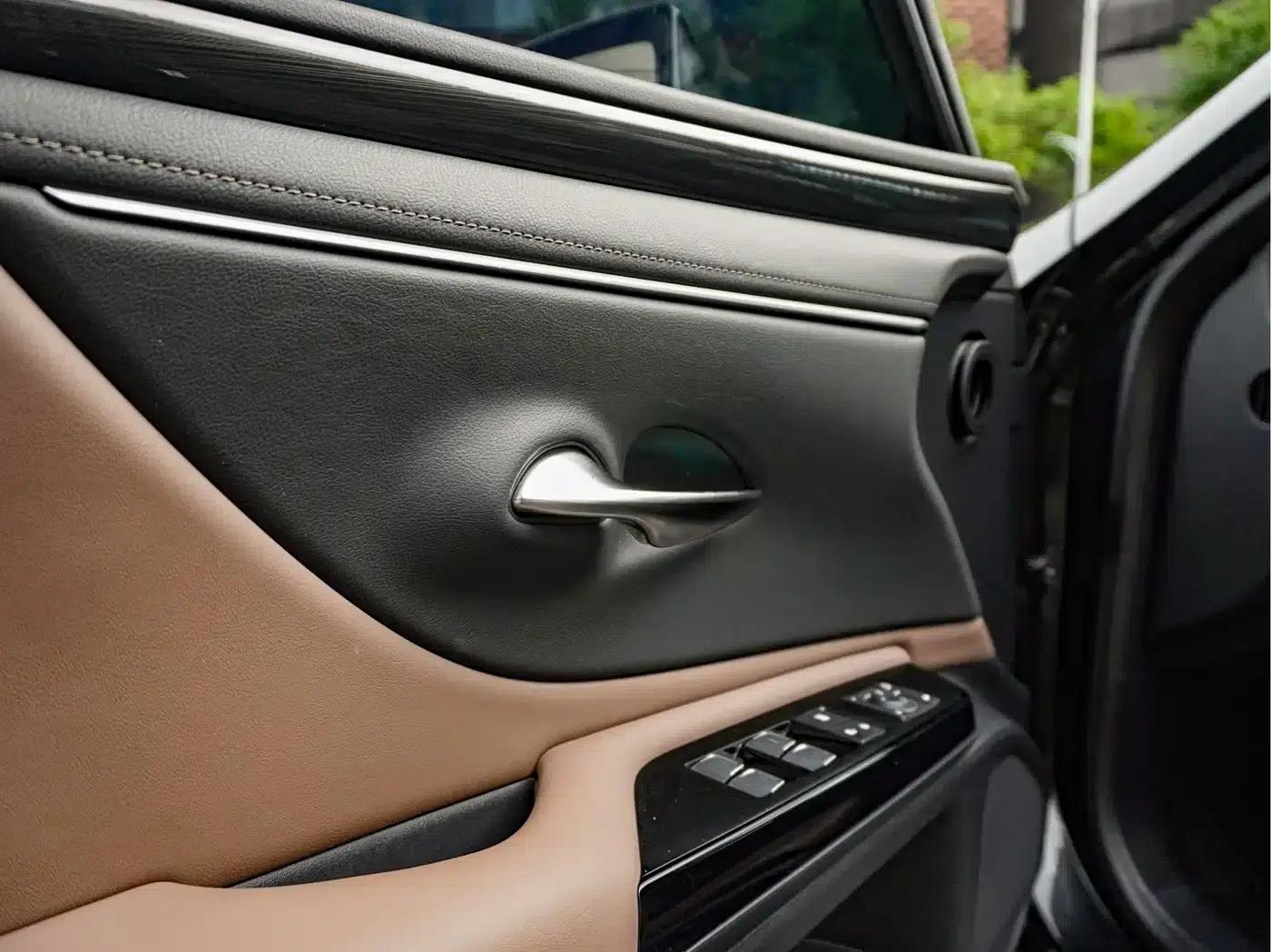 Lexus ES 2022 300h Premium Edition — миниатюра 16