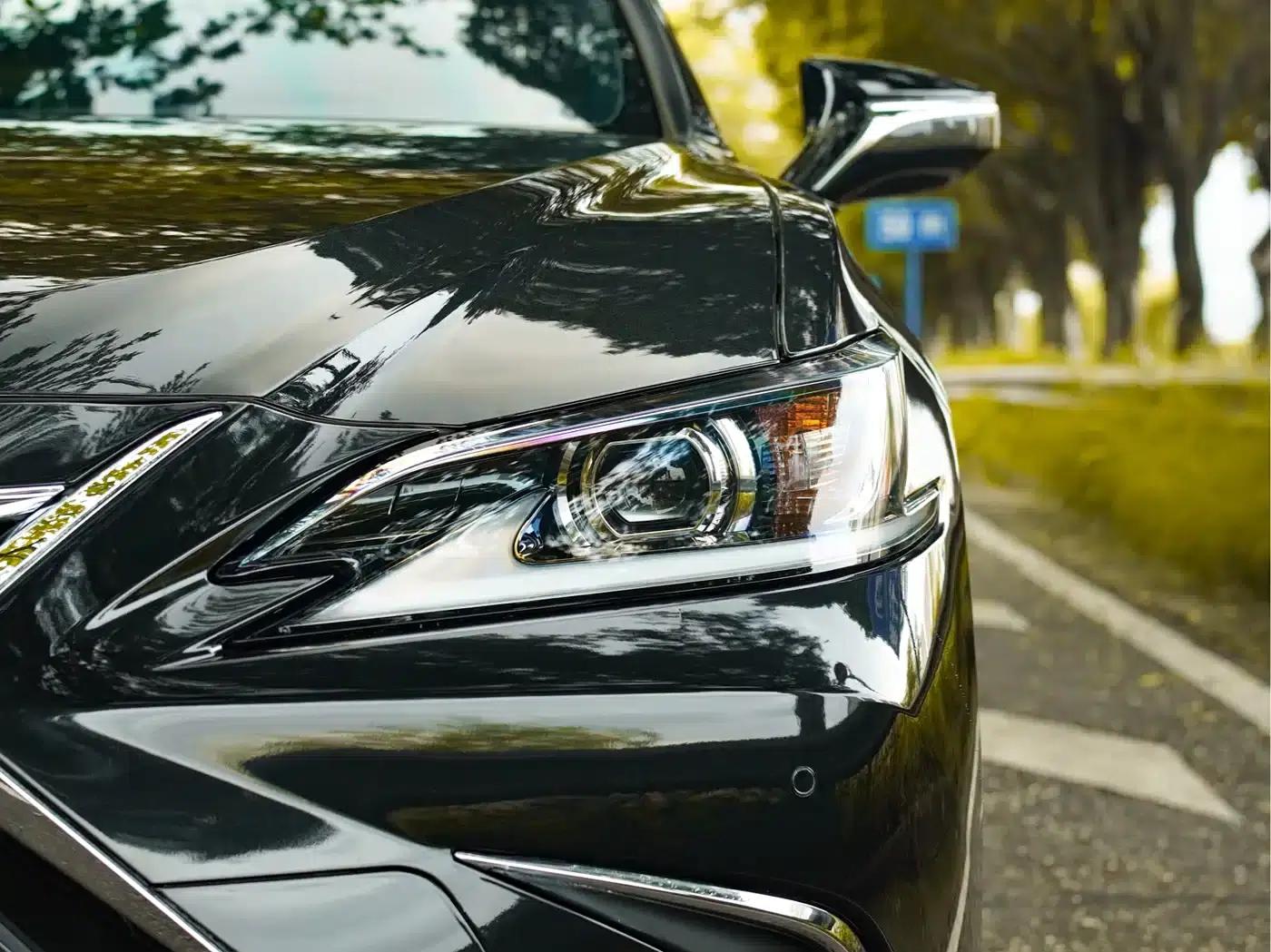 Lexus ES 2022 300h Premium Edition — миниатюра 3