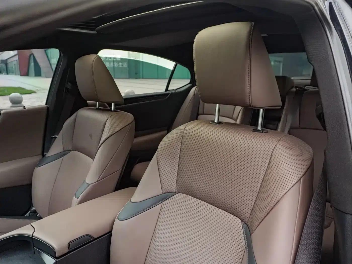 Lexus ES 2022 300h Premium Edition — миниатюра 23