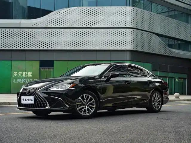 Lexus ES 2022 300h Premium Edition