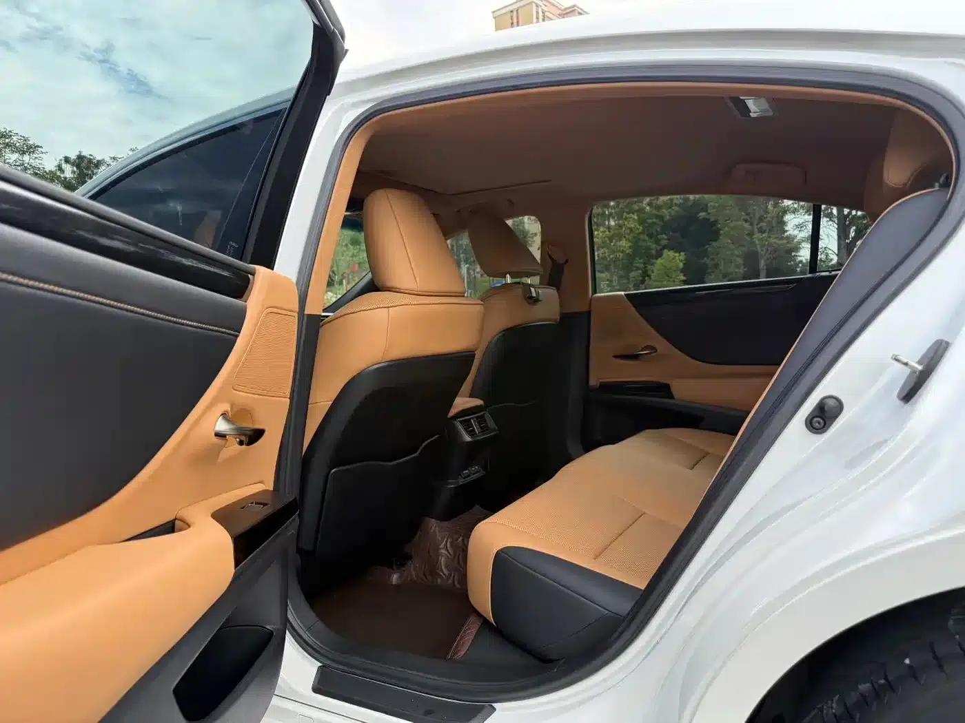Lexus ES 2022 200 Premium Edition — миниатюра 5