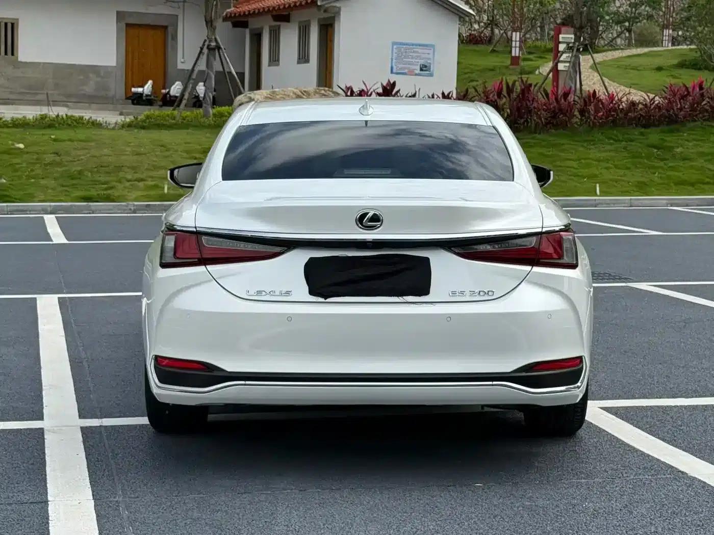 Lexus ES 2022 200 Premium Edition — миниатюра 7