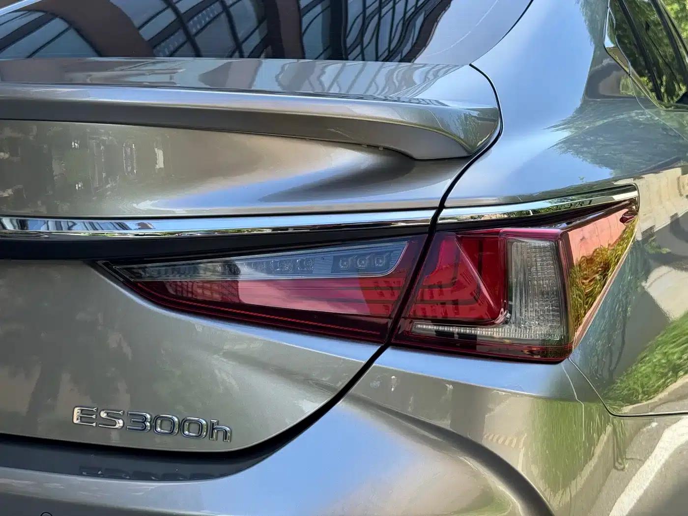 Lexus ES 2018 300h Premium Edition (China V emission standard) — миниатюра 25